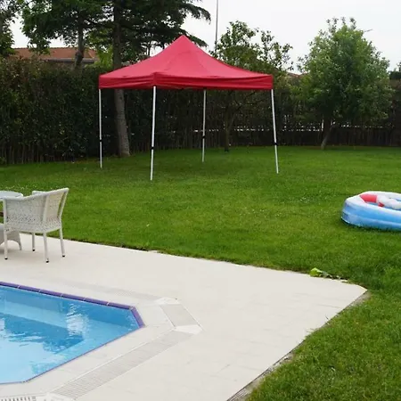 فيلا مستقلة مع مسبح Turk Land Villa *